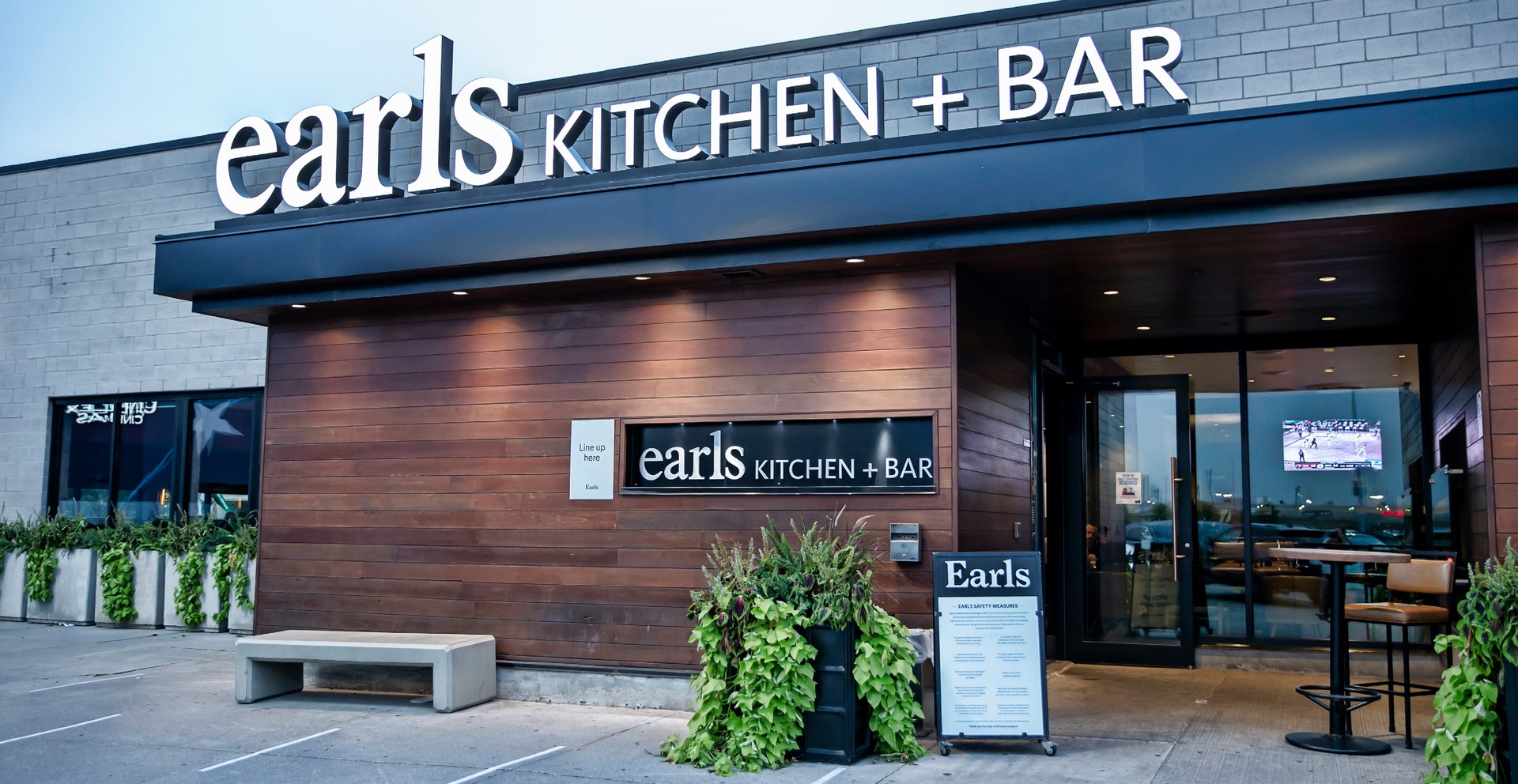 earls KITCHEN + BAR